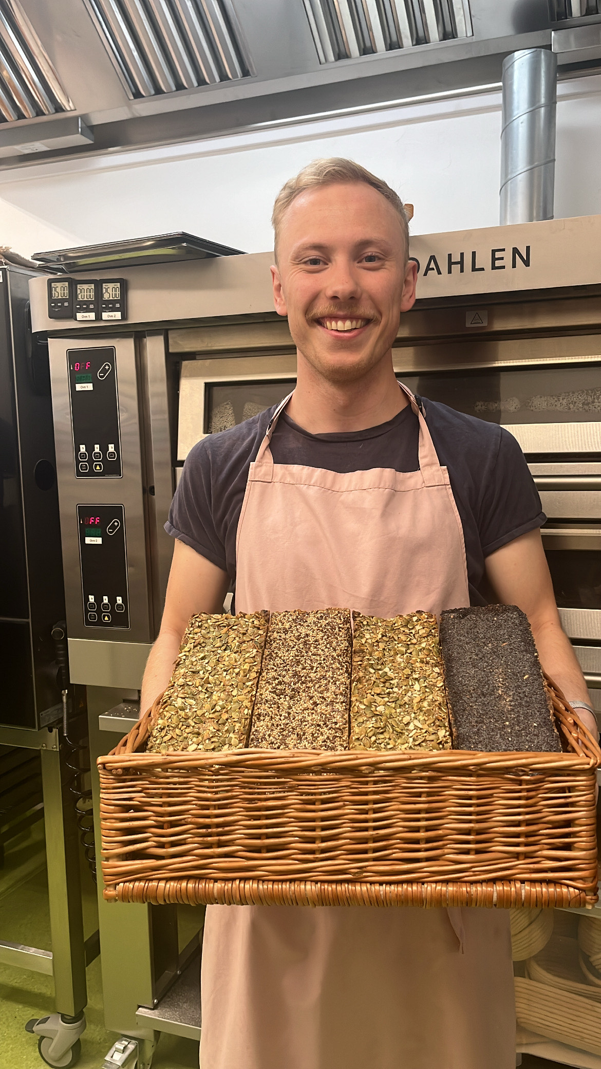 9A6F0D52 F3A7 41CD A726 23BB6DDBC3F0